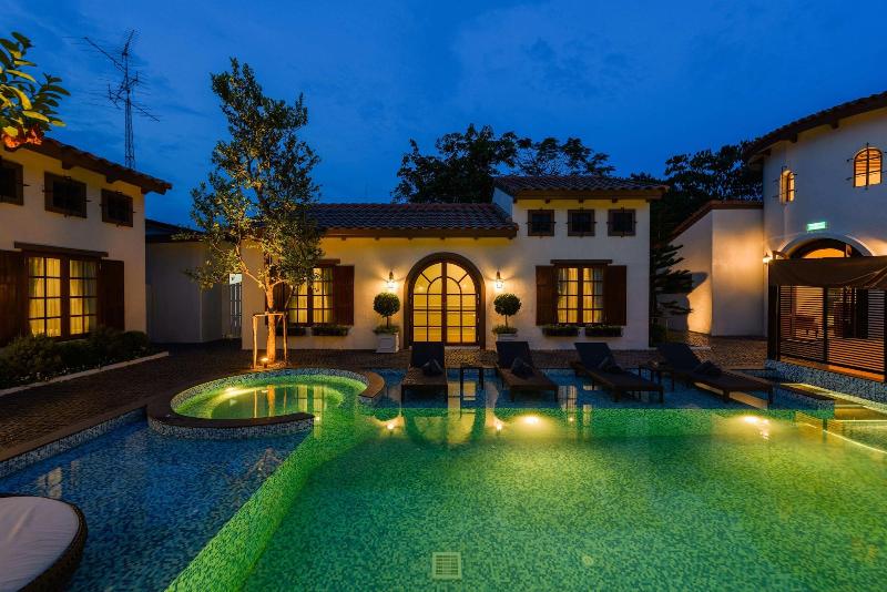 Villa Seville image
