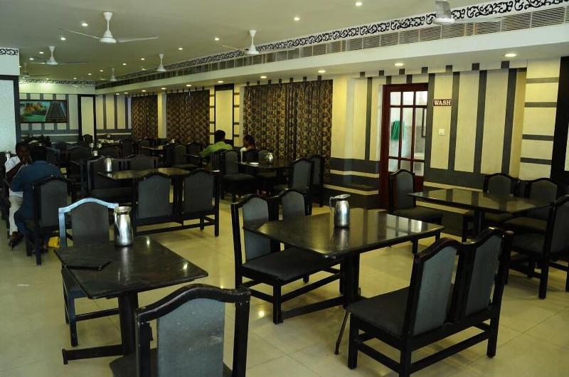 Hotel Mayas image