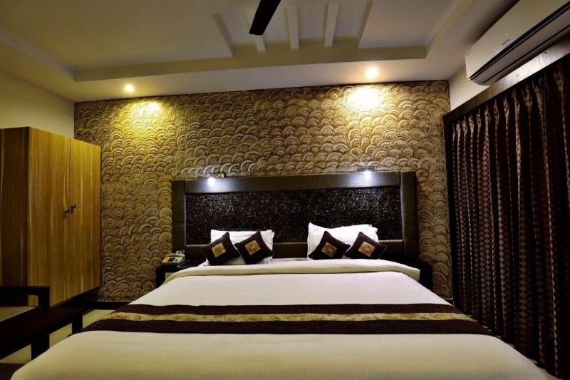 Hotel Mayas image
