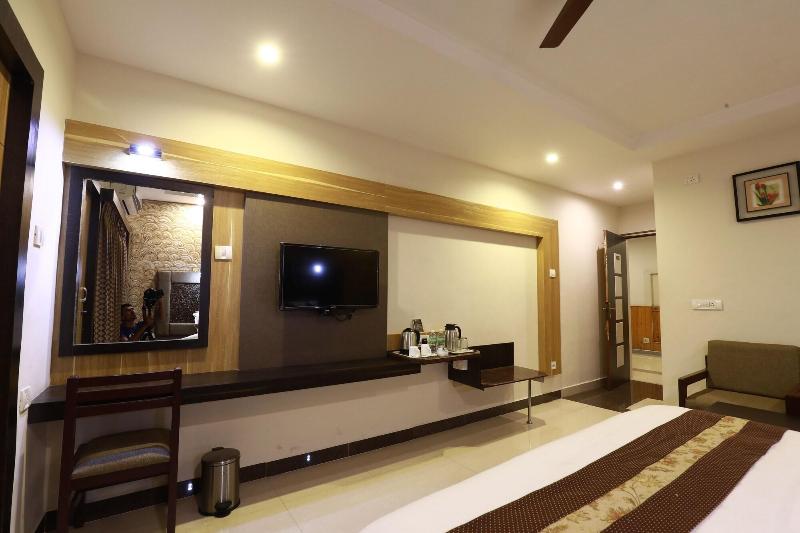 Hotel Mayas image