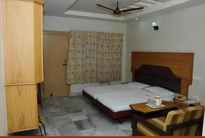Hotel Mayas image