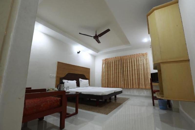 Hotel Mayas image
