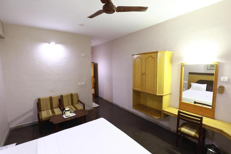 Hotel Mayas image