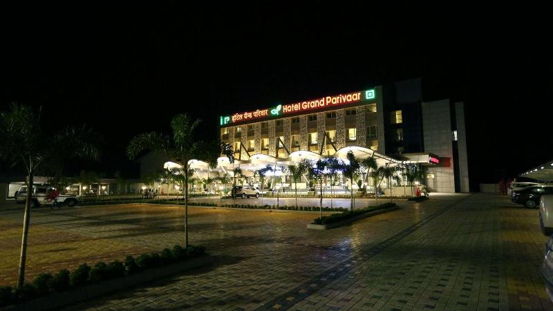 Hotel Grand Parivaar
