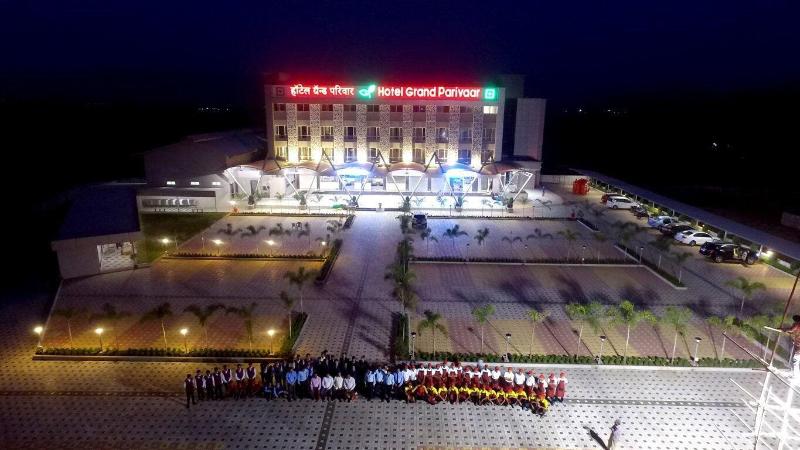 Hotel Grand Parivaar