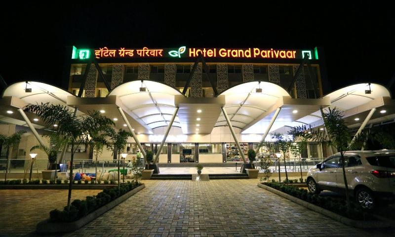 Hotel Grand Parivaar