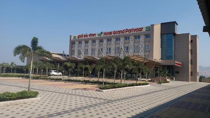 Hotel Grand Parivaar