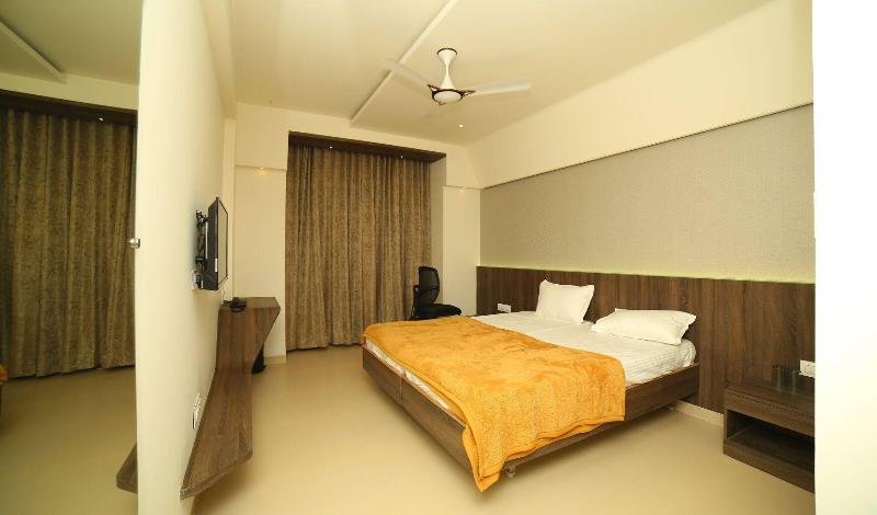 Hotel Grand Parivaar — photo 37