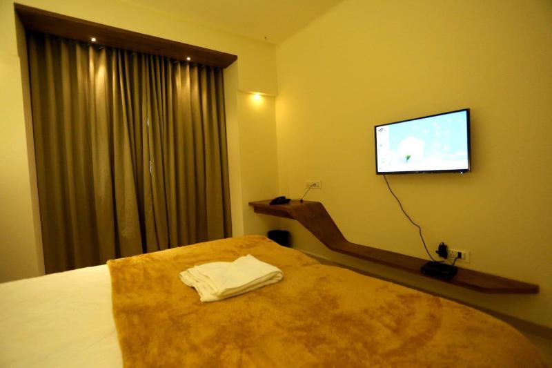 Hotel Grand Parivaar — photo 15