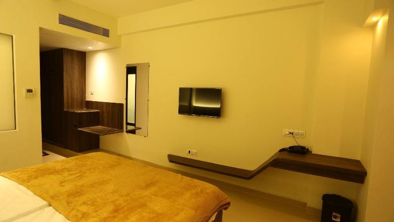 Hotel Grand Parivaar — photo 9