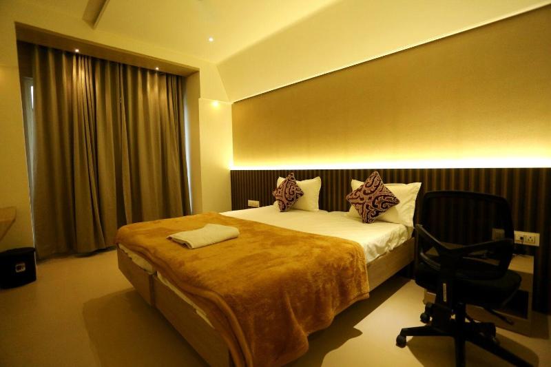 Hotel Grand Parivaar — photo 35