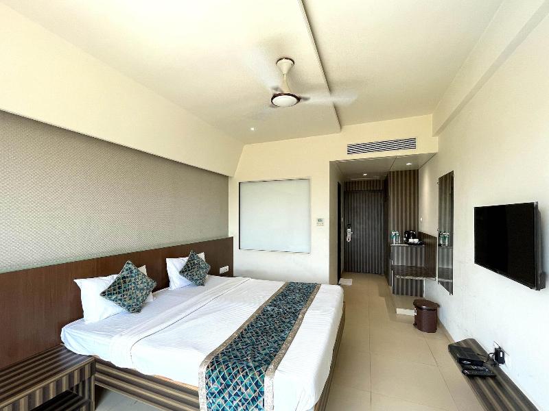 Hotel Grand Parivaar — photo 31