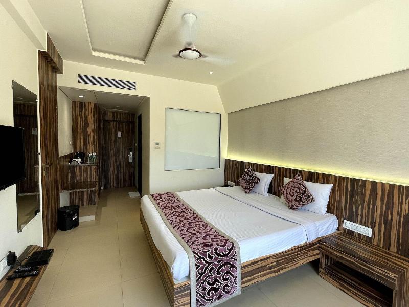 Hotel Grand Parivaar — photo 29