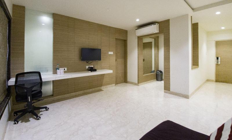 Hotel Grand Parivaar — photo 27