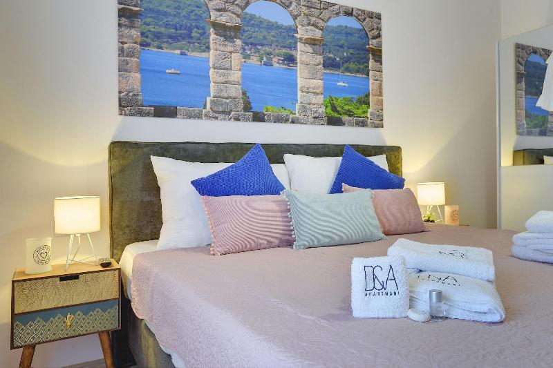 D&A Amphitheatre Apartments image