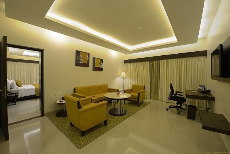Hotel Naveen 5
