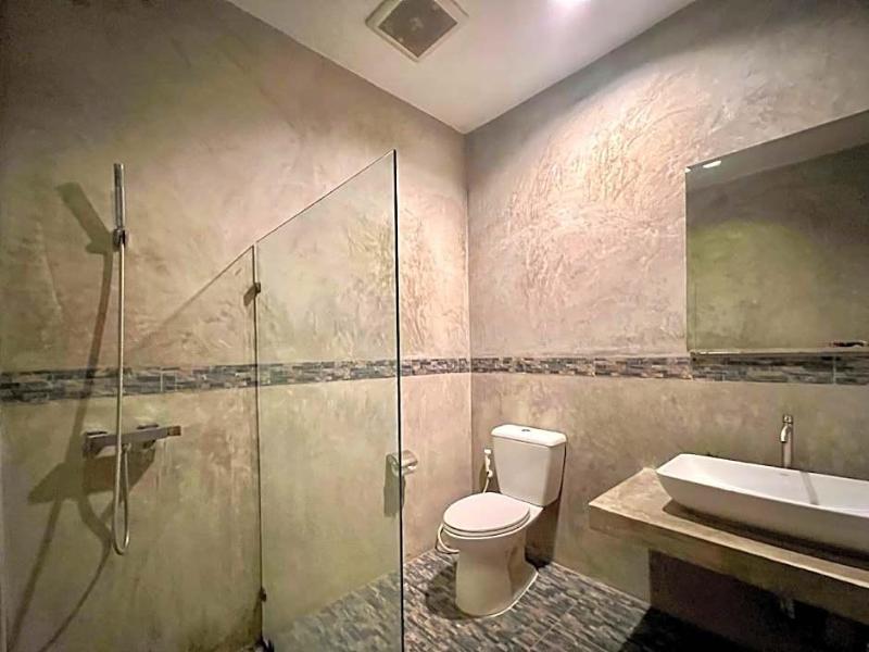 B3 Hotel