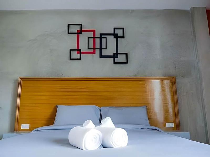 B3 Hotel