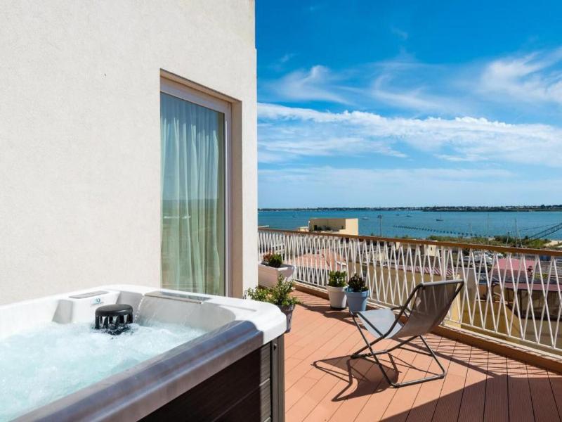 Archinuè Suite & Apartments image