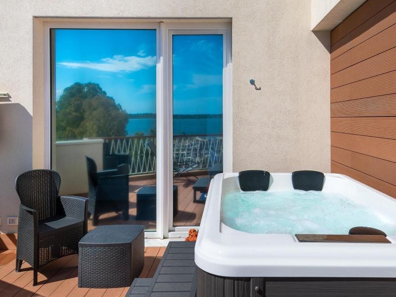 Archinuè Suite & Apartments image
