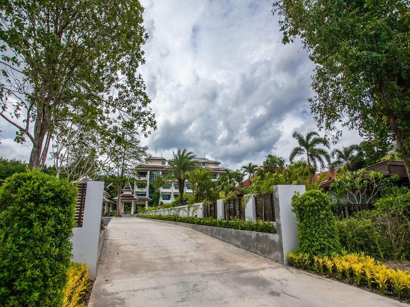 Wanarom Residence Hotel image