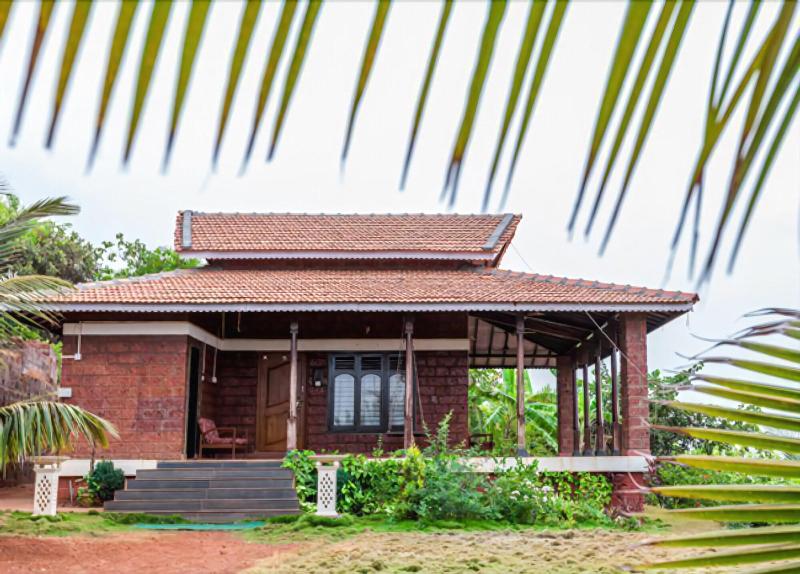 Beachfront Villas image