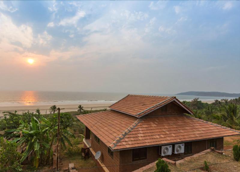 Beachfront Villas image