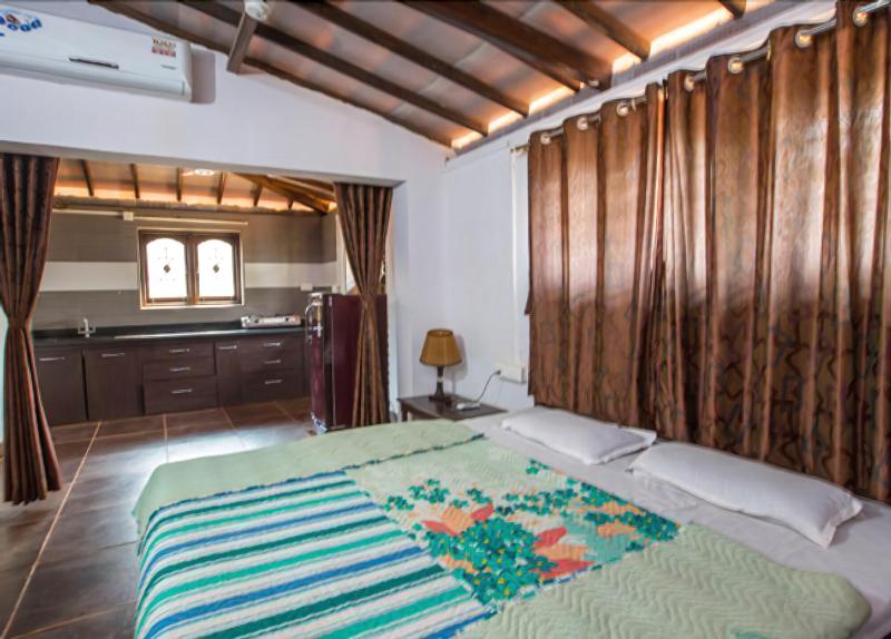 Beachfront Villas image
