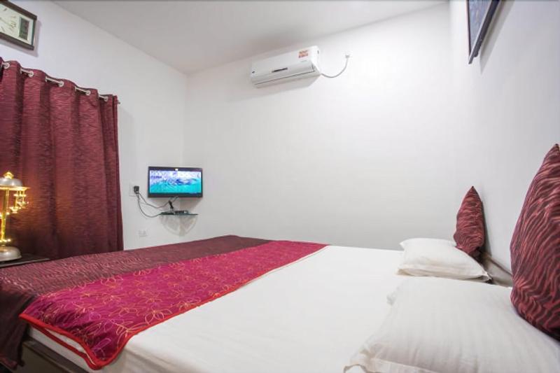 Beachfront Villas image