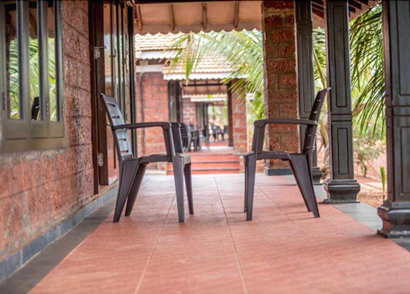 Beachfront Villas image