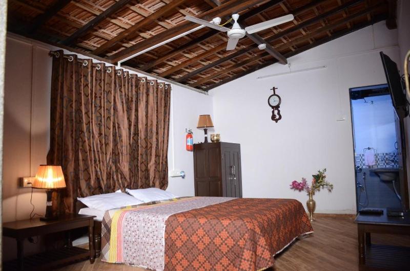 Beachfront Villas image