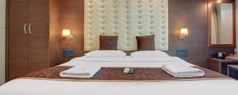 Hotel Leela image