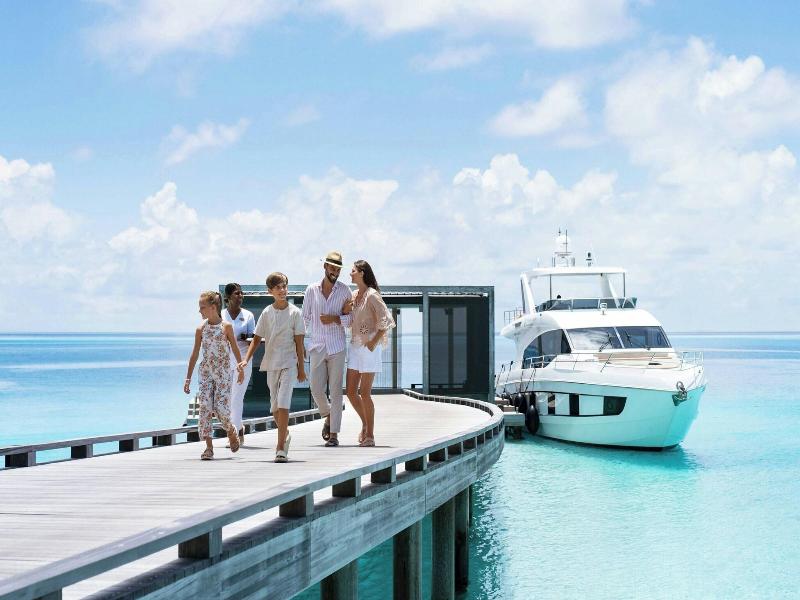 The Ritz-Carlton Maldives, Fari Islands image
