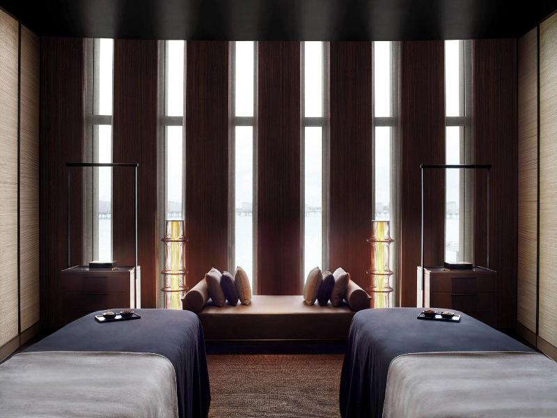 The Ritz-Carlton Maldives, Fari Islands image
