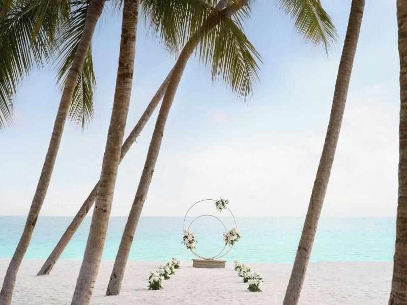 The Ritz-Carlton Maldives, Fari Islands image