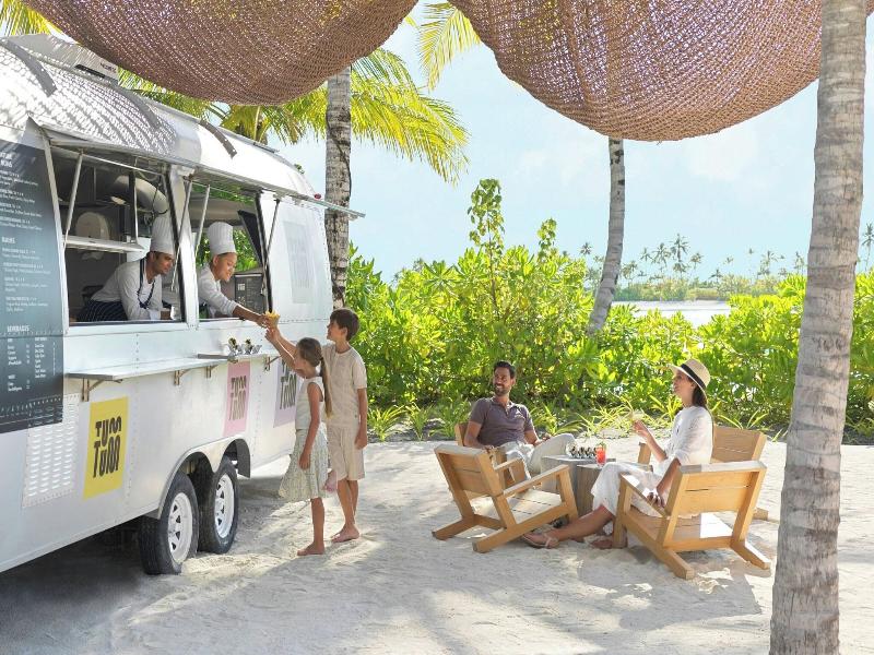 The Ritz-Carlton Maldives, Fari Islands image