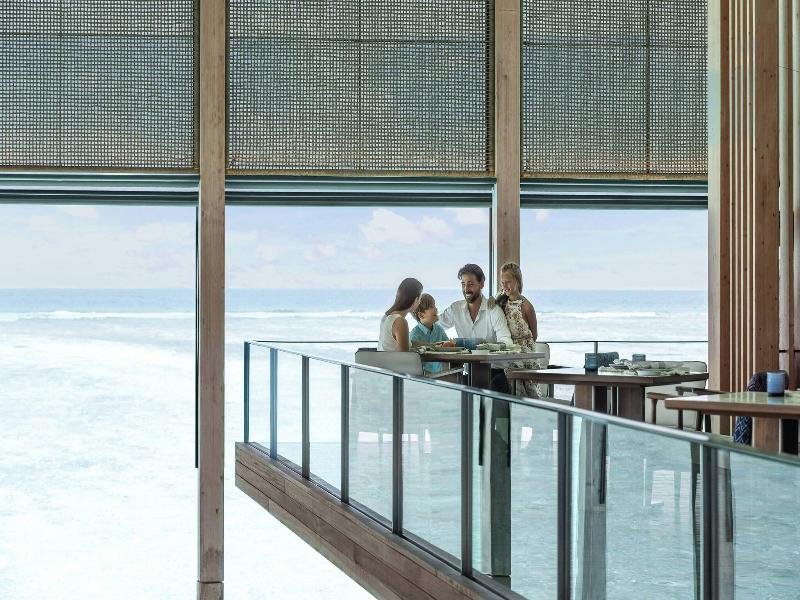 The Ritz-Carlton Maldives, Fari Islands image