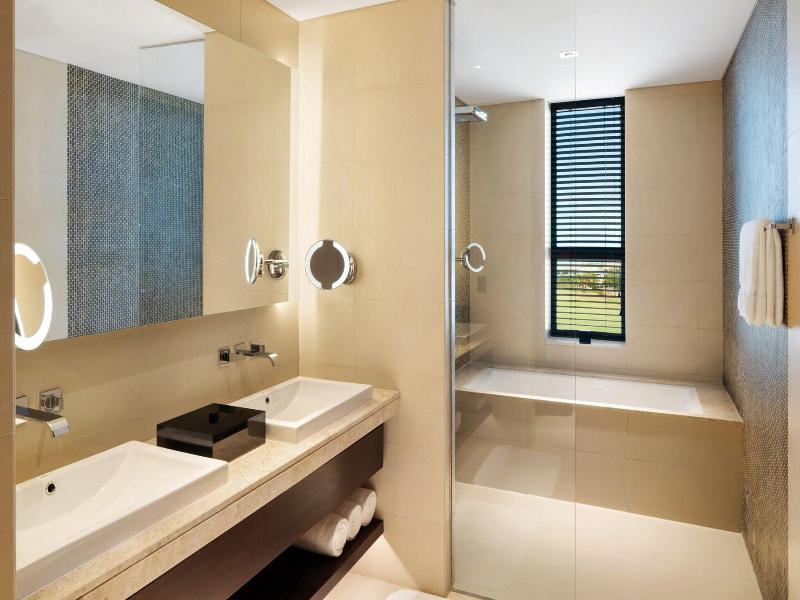 Jw Marriott Muscat image