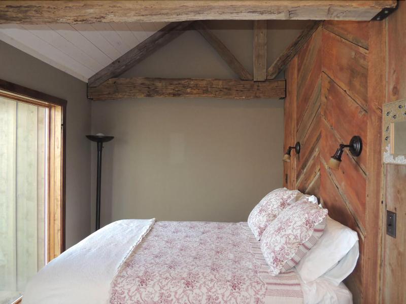Pinckney Bend Bed & Breakfast image