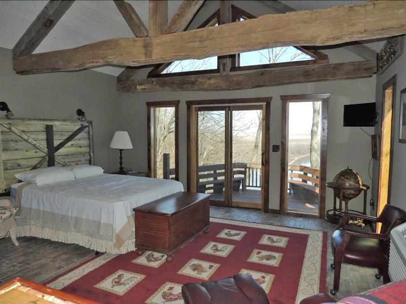 Pinckney Bend Bed & Breakfast image