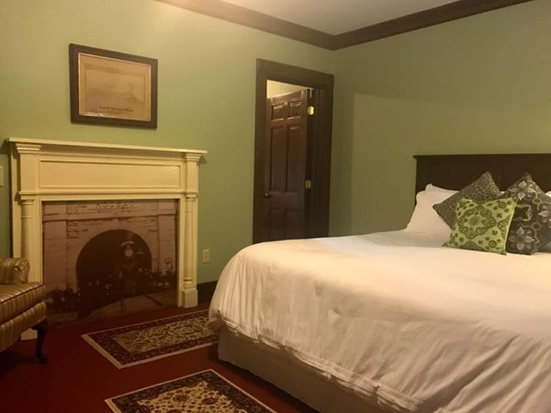 Trainmasters Inn image