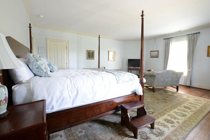 Woodville Bed And Breakfast image