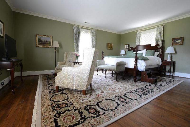 Woodville Bed And Breakfast image