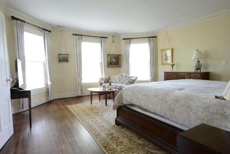 Woodville Bed And Breakfast image