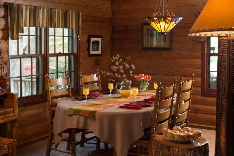 Tiffanys Bed & Breakfast image 1