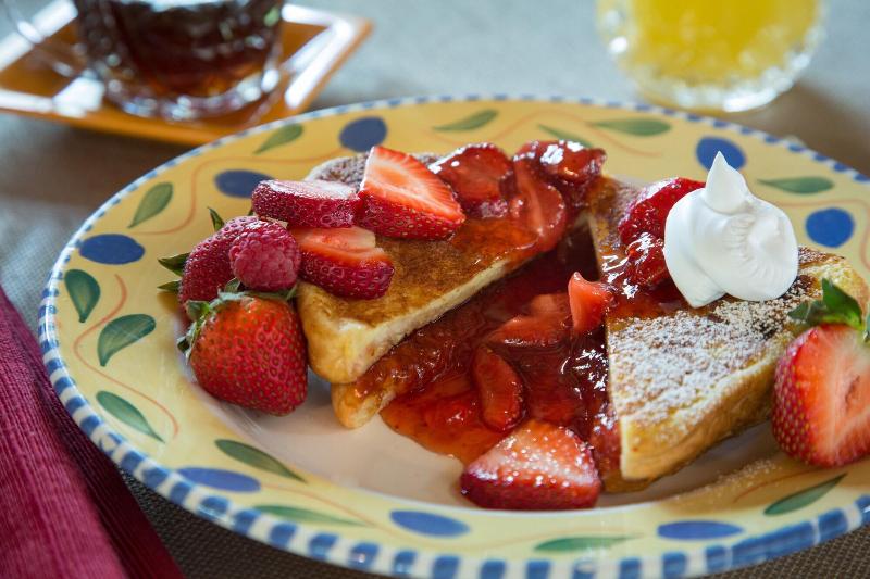 Tiffanys Bed & Breakfast image 5
