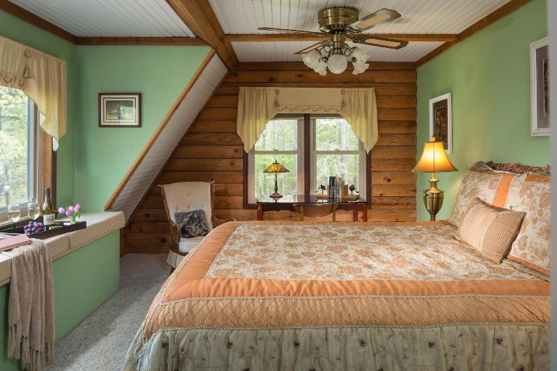 Tiffanys Bed & Breakfast image