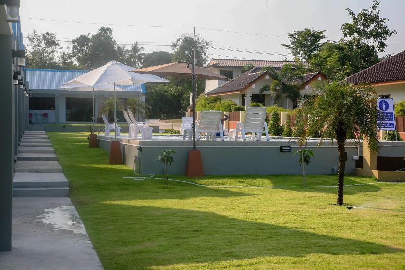 Cc Beach Resort