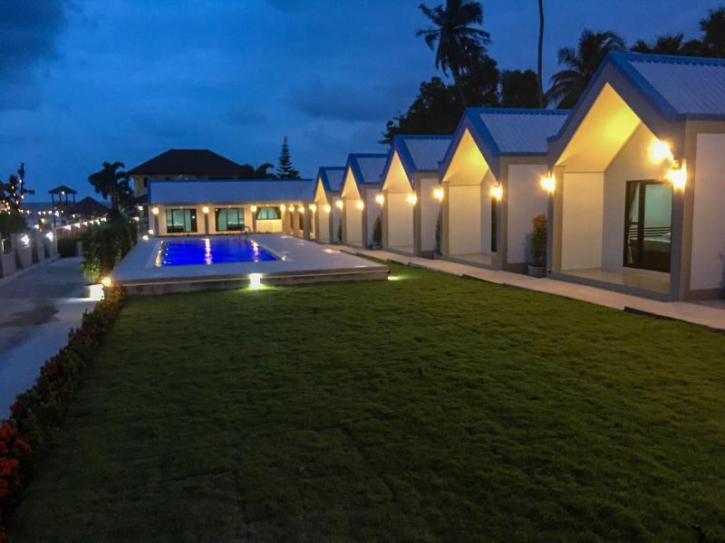 Cc Beach Resort