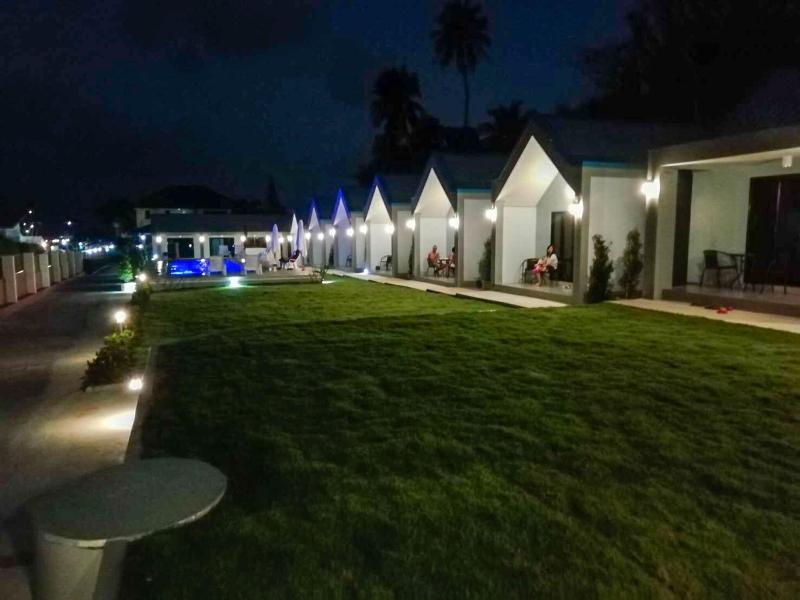 Cc Beach Resort